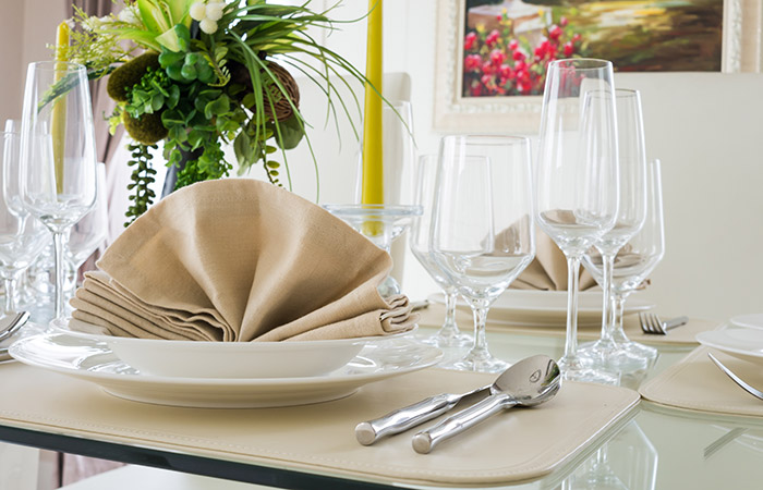 Etiqueta à Mesa e Comportamento Social Etiqueta à Mesa e Comportamento Social